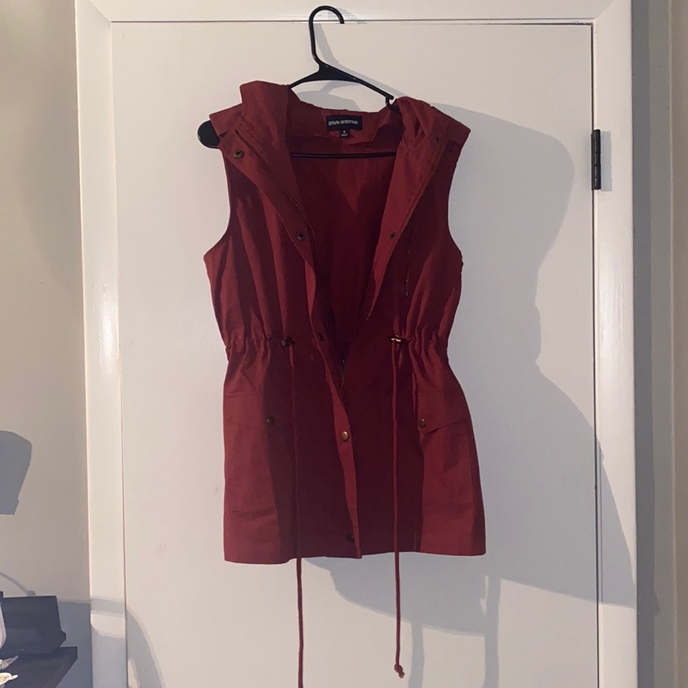 Zenana Outfitters Vest Jacket with hood Size Small